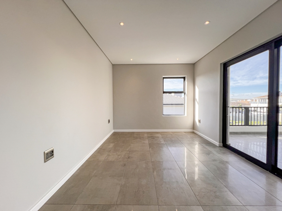 3 Bedroom Property for Sale in Country Club Western Cape